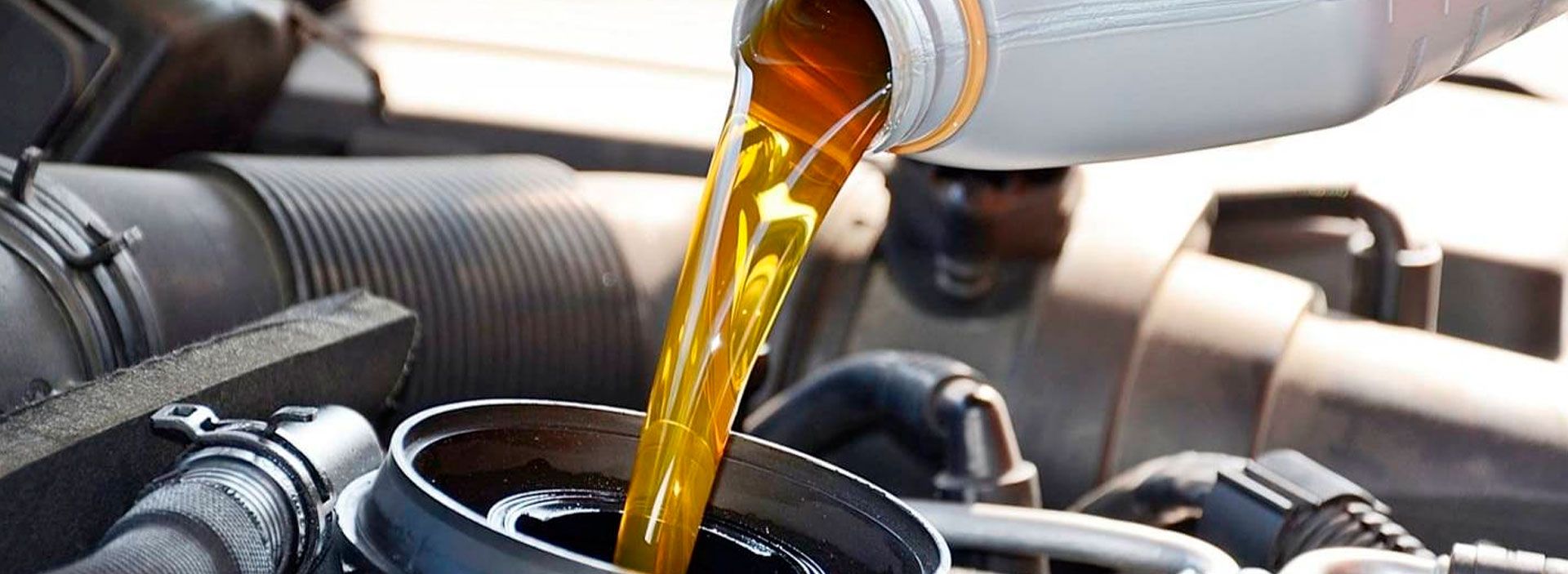 Petróleo y productos refinados en 2025: una guía para comerciantes de materias primas