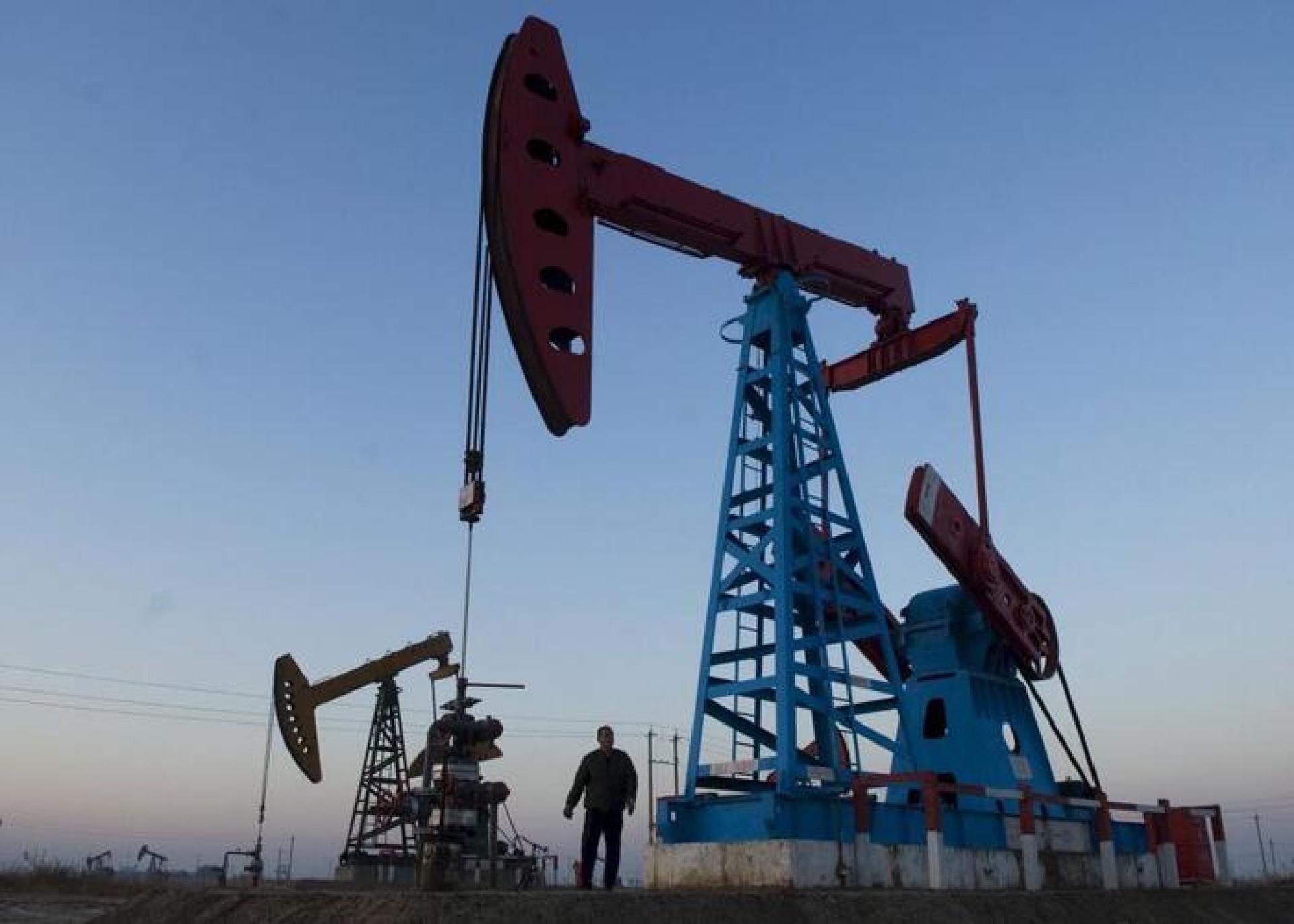 Petróleo se acerca a máximos de 2023 por expectativas de recuperación de la demanda china