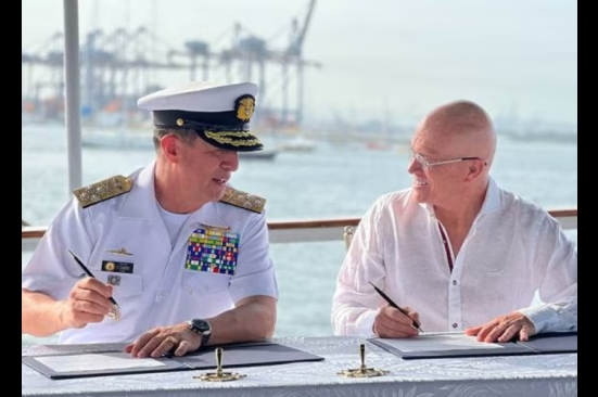 Ecopetrol y la Armada firman convenio para investigar potencial de energías renovables en altamar