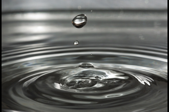 Tips para almacenar agua correctamente y cuidar tu salud