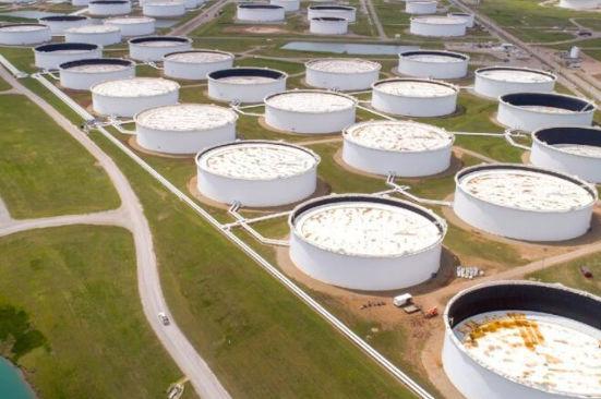 El mundo agota sus reservas de petróleo a velocidad récord por la guerra en Medio Oriente, alerta la Agencia Internacional de Energía